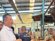 Gubernur NTB Blusukan ke Pasar Gerung, Pastikan Harga Kebutuhan Pokok Terjangkau Selama Ramadan