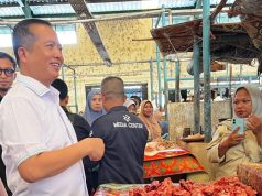 Gubernur NTB Blusukan ke Pasar Gerung, Pastikan Harga Kebutuhan Bahan Pokok Terjangkau Selama Ramadhan