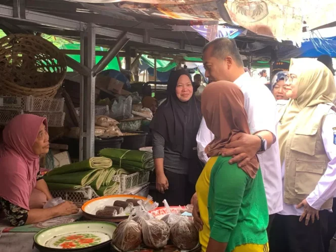 
					Gubernur NTB Keliling Pasar untuk Pastikan Harga Bapok Tetap Stabil Hingga Lebaran