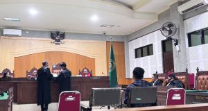 Dakwaan Gratifikasi Rp950 Juta Dipersoalkan, Acip : Pemberi Diproses, Penerima Tak Tersentuh