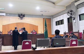 Dakwaan Gratifikasi Rp950 Juta Dipersoalkan, Acip : Pemberi Diproses, Penerima Tak Tersentuh