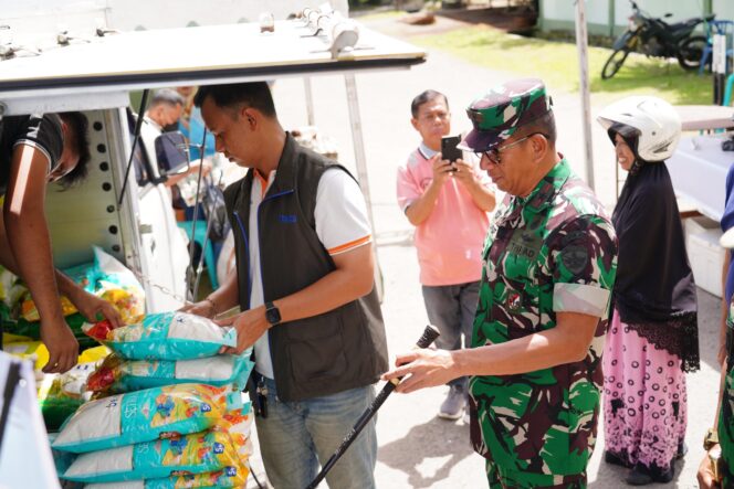 
					Perkuat Kepedulian Sosial dan Stabilitas Ekonomi Masyarakat, Danrem 162/WB Hadiri Bazar Ramadhan TNI di Kodim Sumbawa