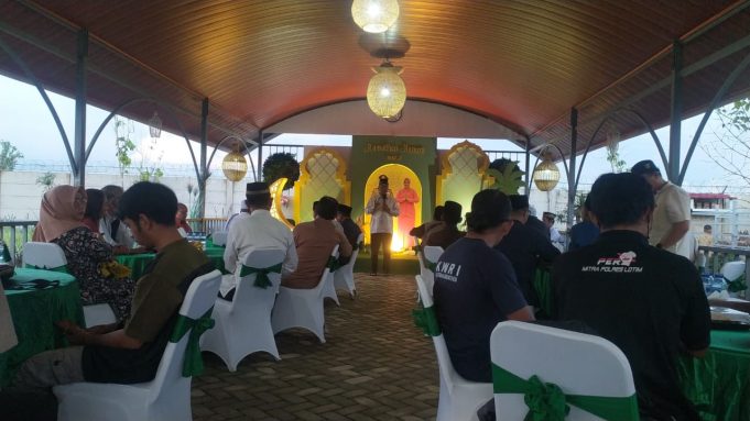 Jurnalis NTB Hadiri Bukber Brigjen Lalu Iwan, TGH Taisir Al Azhar Kupas Keutamaan Puasa