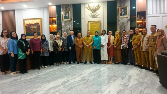 
					Pemprov NTB Gandeng Yayasan Australia Menyasar 5000 Penderita Sakit Mata