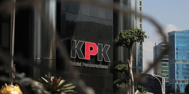 
					Mahasiswa STIS DAFA Mataram Dukung KPK Ungkap Dugaan Korupsi Program PIP Perguruan Tinggi