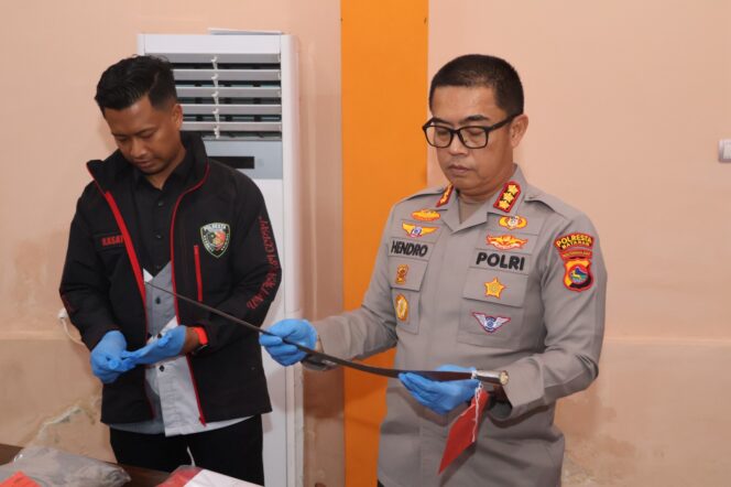 
					Polresta Mataram Ringkus Lima Terduga Pelaku Penusukan Viral di Jalan Udayana