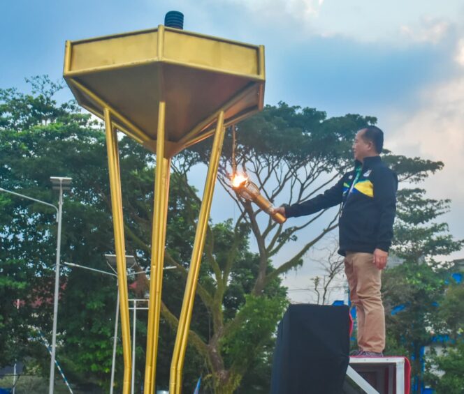 
					Porprov XII Resmi Dibuka, Gubernur Pacu Prestasi Atlet dan Kesiapan PON 2028