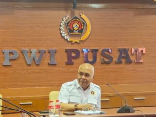 Ketua Umum PWI Pusat, Akhmad Munir (Foto: Istimewa)