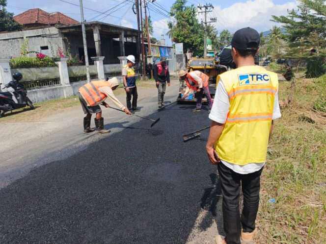 
					TRC Infrastruktur NTB Baru Dibentuk, Jalan Kuripan–Kediri Langsung Diperbaiki