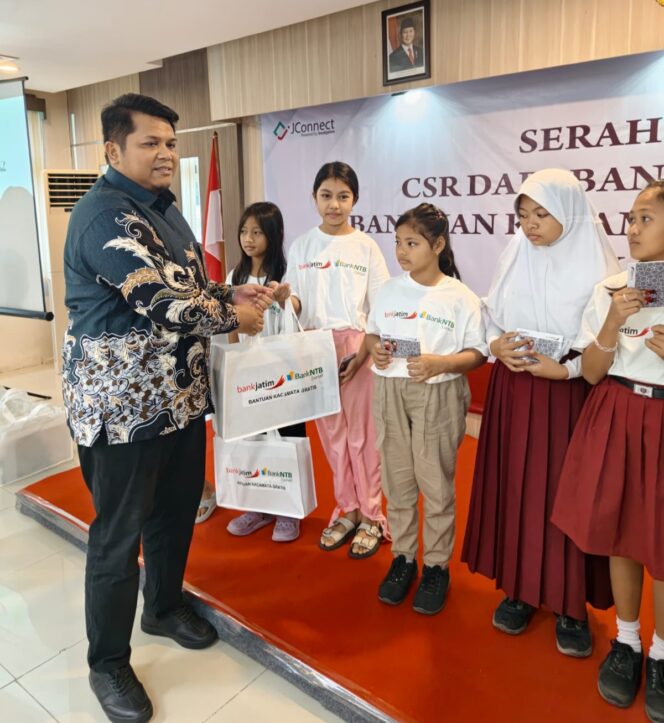 
					Bank Jatim Bersama Bank NTB Syariah & IZI Salurkan Bantuan Kacamata Gratis untuk Pelajar di Jawa Timur