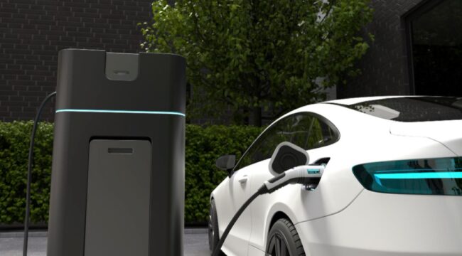 Ilustrasi mobil listrik. (Foto: Bacain.id) 