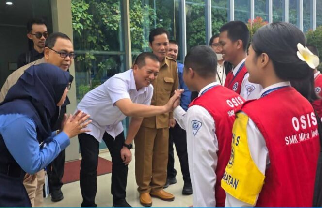 
					Gubernur Iqbal Akselerasi Transformasi SMK Berbasis Industri