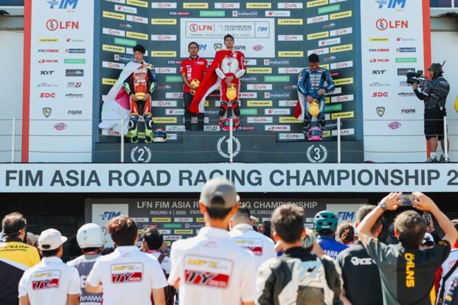 
					Pembalap Indonesia Gemilang di ARRC, Kibarkan Merah Putih dan Kumandangkan Indonesia Raya di Puncak Podium