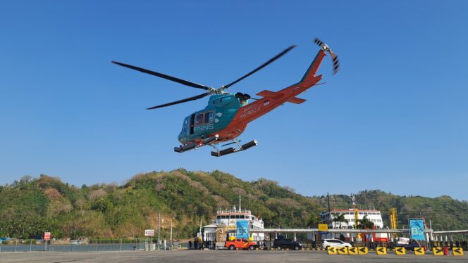 
					Pencarian Hari Kedua Korban Kapal Terbakar di Selat Lombok, 2 Helikopter