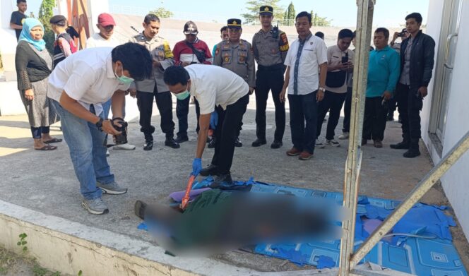 
					Mayat Pria Tanpa Identitas Ditemukan di Teras Udayana, Diduga Jatuh Karena Kelelahan 