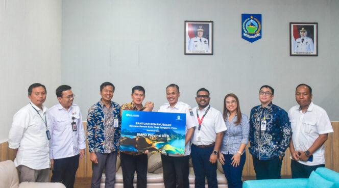 
					Industri Jasa Keuangan NTB Serahkan Bantuan Kemanusiaan untuk Korban Gempa NTT