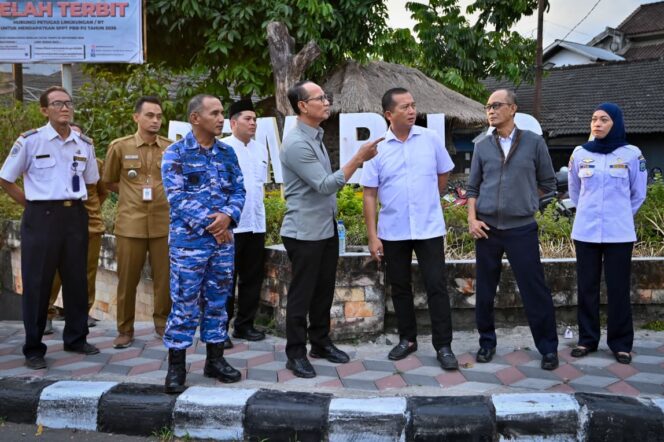 
					Gubernur NTB dan Walikota Mataram Turun Langsung Atasi Kemacetan di Rembiga