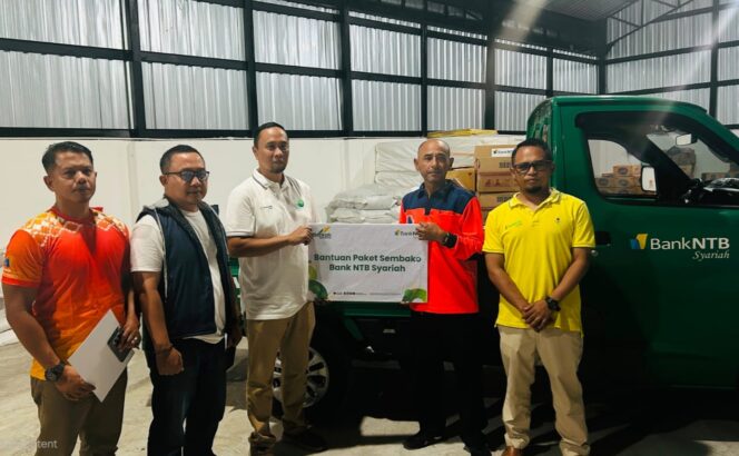 
					Tanggap Bencana Kebakaran Desa Adat Sade, Bank NTB Syariah Salurkan Bantuan Air Bersih dan Paket Sembako