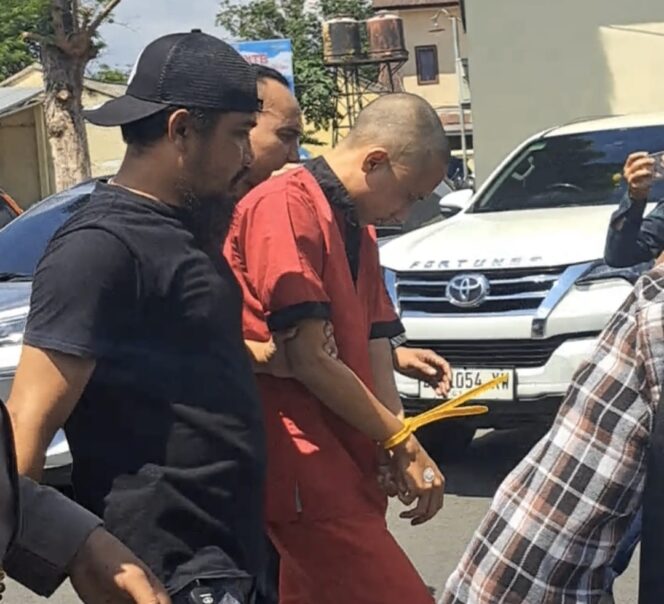 
					Ditreskrimum Polda NTB Tangkap Polisi Gadungan. (Foto : Yar)