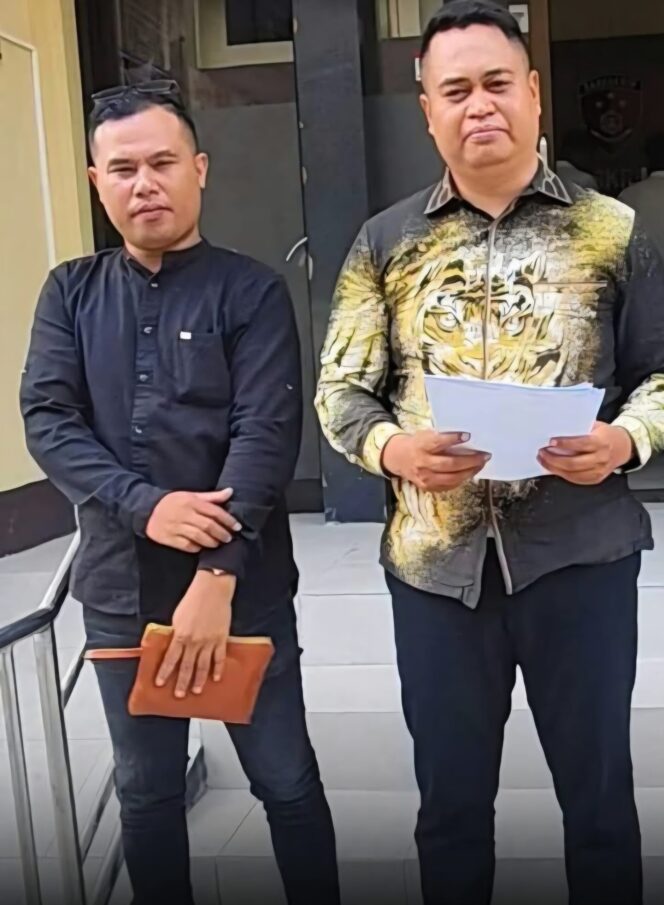 
					Dituduh Jadi Aktor Intelektual Penyebaran Data Pribadi, Kabag Kesra Bima Dilaporkan ke Polda NTB
