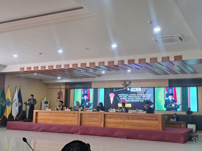 
					Sah! APBD Perubahan NTB 2026 Rp6 Triliun Disetujui DPRD, Defisit Rp369 Miliar Ditutup SILPA