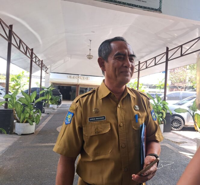
					Kepala Dinas Sosial dan P3A NTB, Ahmad Masyuri. (Foto : Yar)