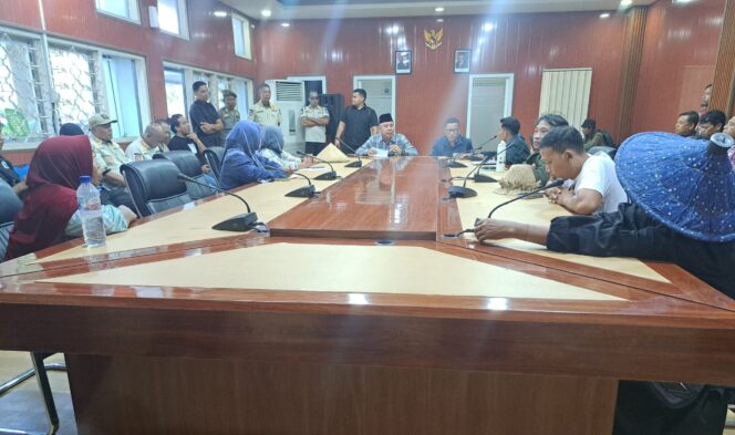 
					Tagih Janji Kompensasi Mandalika, Aliansi Demokrasi Baru Gelar Aksi Damai di Kantor Gubernur NTB