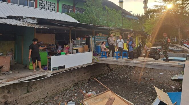 
					Bangunan Pedagang di Monjok Barat Ditertibkan, Fungsi Jalan dan Bantaran Kali Bakal Dikembalikan