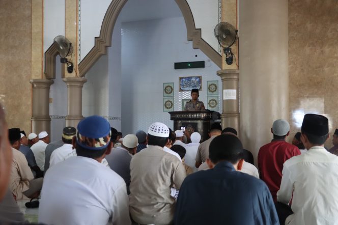 
					Atasi Penyebaran Hoaks, Polres Lombok Timur Ingatkan Warga Bijak Bermedia Sosial