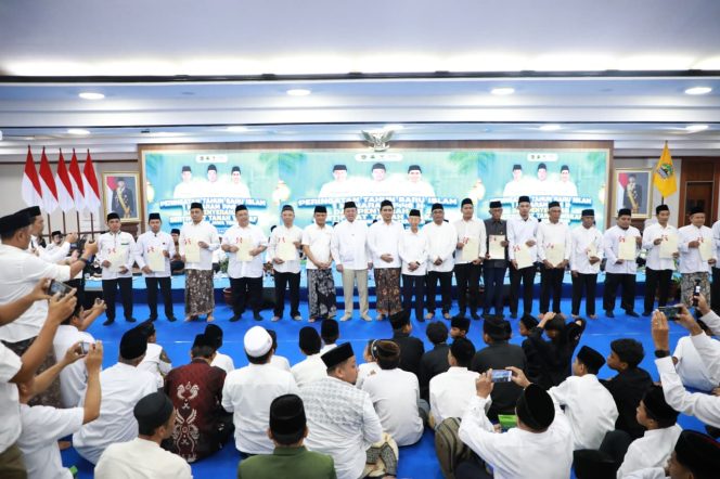 
					Dua Tahun Kabinet Merah Putih, Kementerian ATR/BPN Sertipikasi Lebih dari 50 Ribu Tanah Wakaf