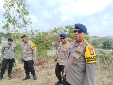 Kombes Pol Nadi Chaidir, Dansat Brimob Polda NTB (empat dari kanan). (Foto : Panji)