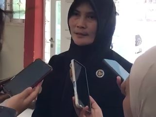 Hj. Siti Nurmalah, Kepala Kantor Kementerian Haji dan Umrah Kota Mataram. (Foto: Yar)